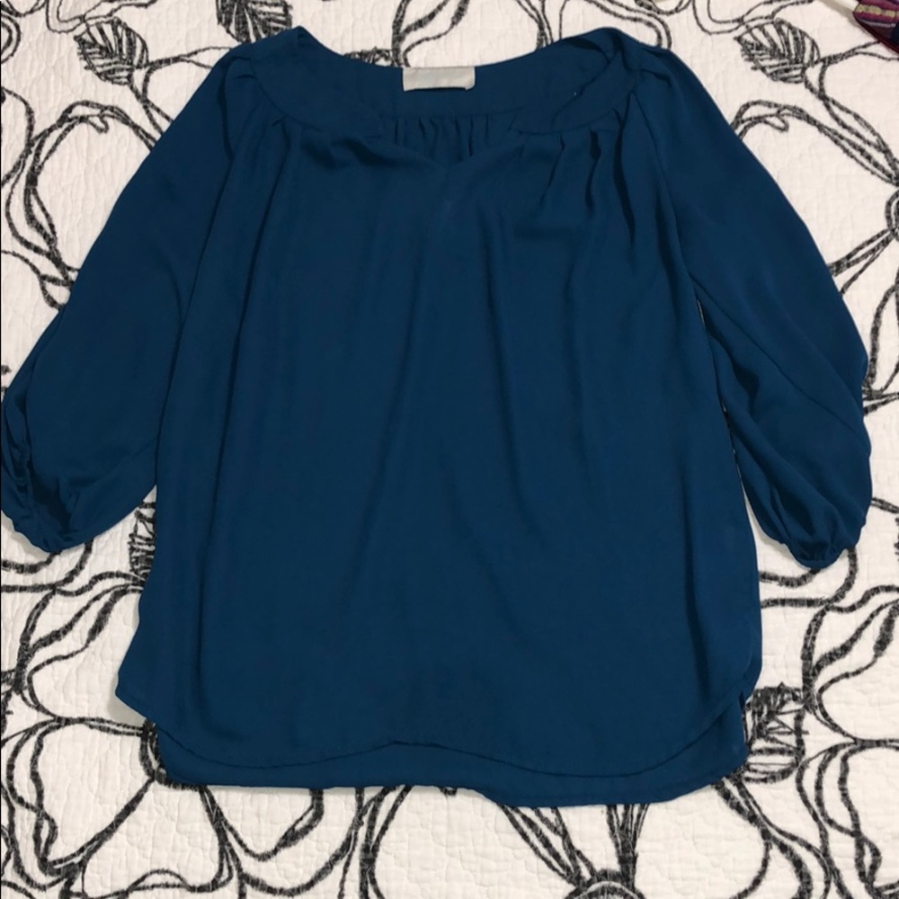 Flowy blue blouse